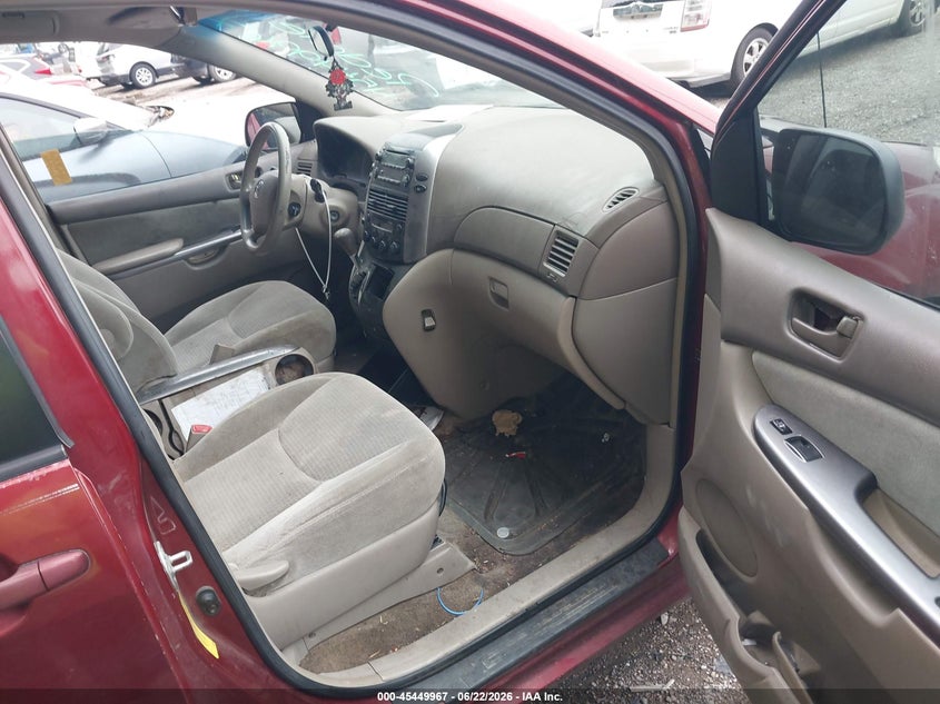 2006 Toyota Sienna VIN 5TDZA23C96S469762 IAAI salvage auction — NORMAL WEAR, Clear (Indiana), sold $650 on 2026-07-15 (photo 5)