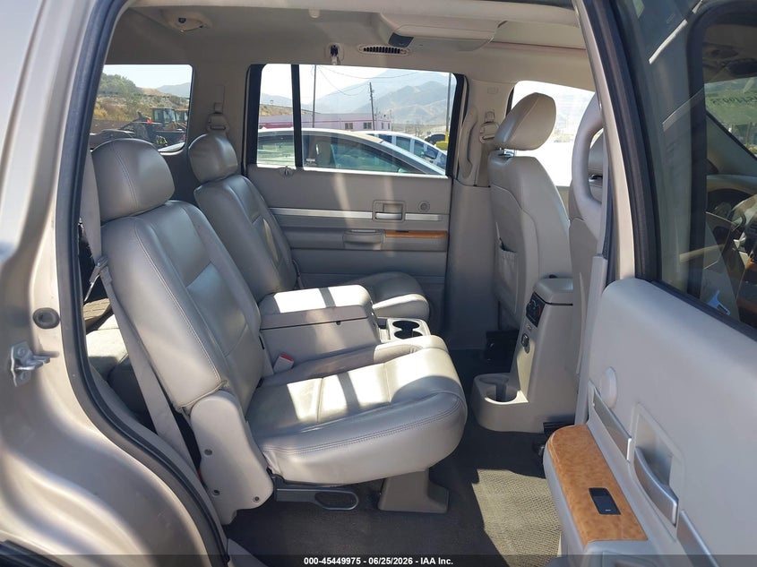 2009 Chrysler Aspen VIN 1A8HW58T99F710434 IAAI salvage auction — NORMAL WEAR, Clear - Dealer Only (California), sold $650 on 2026-07-15 (photo 8)