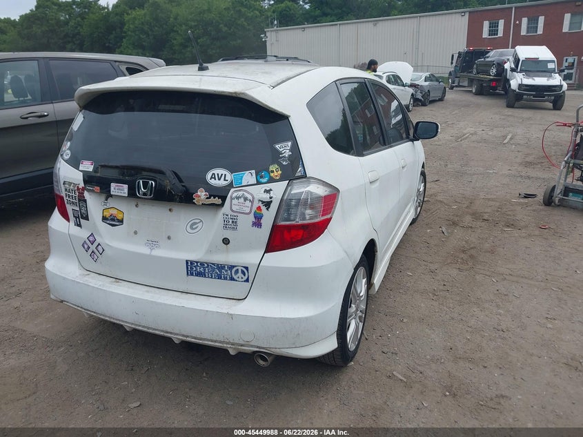 2010 Honda Fit VIN JHMGE8H40AC039210 IAAI salvage auction — NORMAL WEAR, Reconstructed (Massachusetts), sold $425 on 2026-07-21 (photo 4)