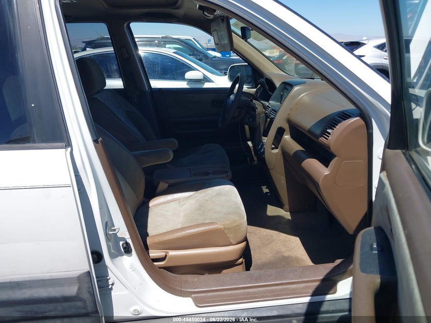 2002 Honda Cr-v VIN JHLRD78832C043265 IAAI salvage auction — NORMAL WEAR, Clear (Nevada), sold $1,175 on 2026-07-10 (photo 5)