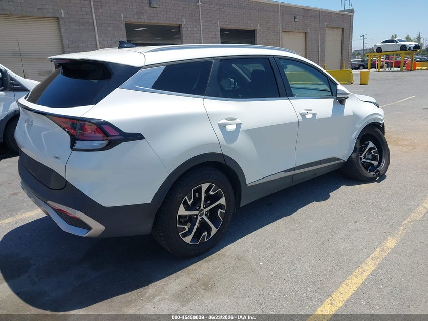 2023 Kia Sportage VIN KNDPVCAG0P7018612 IAAI salvage auction — RIGHT FRONT, Salvage Title, sold $8,600 on 2026-07-27 (photo 4)