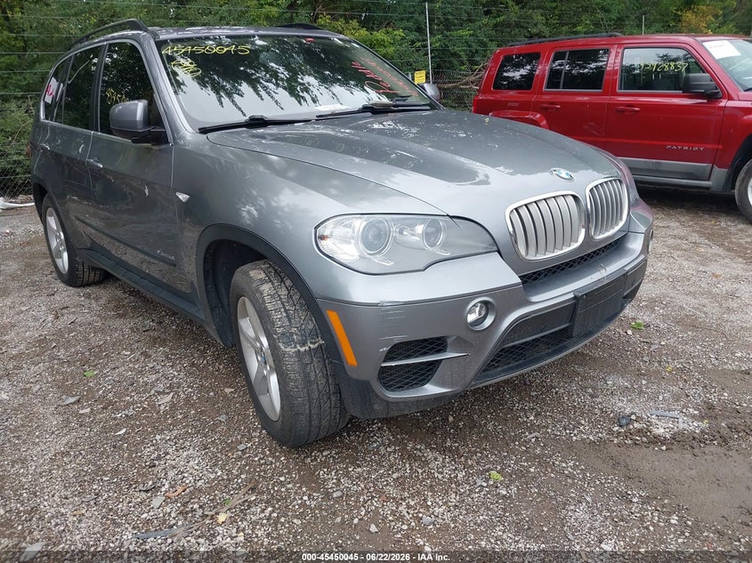 2013 BMW X5 VIN 5UXZV8C50DL899539 IAAI salvage auction — NORMAL WEAR, Clear (Indiana), sold $1,375 on 2026-07-15 (photo 6)