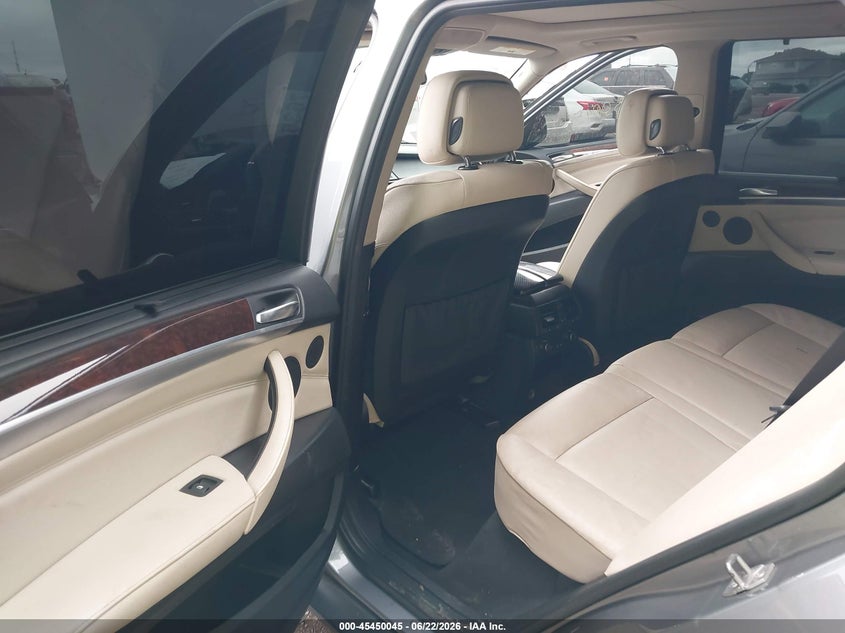 2013 BMW X5 VIN 5UXZV8C50DL899539 IAAI salvage auction — NORMAL WEAR, Clear (Indiana), sold $1,375 on 2026-07-15 (photo 8)