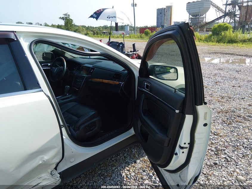 2013 Lincoln Mks VIN 1LNHL9FT8DG613315 IAAI salvage auction — RIGHT SIDE, Salvage Title, sold $2,000 on 2026-07-31 (photo 5)