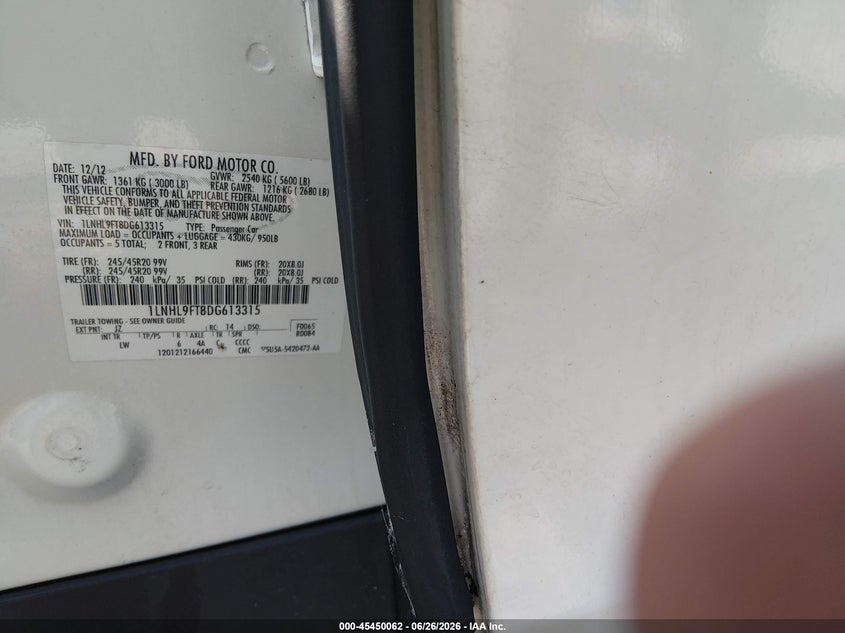 2013 Lincoln Mks VIN 1LNHL9FT8DG613315 IAAI salvage auction — RIGHT SIDE, Salvage Title, sold $2,000 on 2026-07-31 (photo 9)