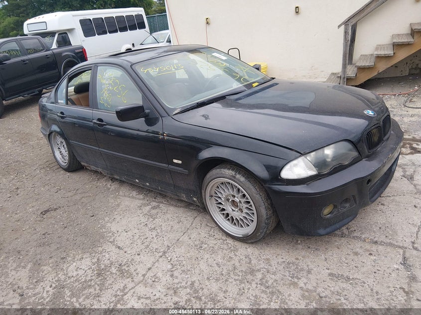 2001 BMW 3 series VIN WBAAV33441FV02415 IAAI salvage auction — FRONT END, Bill Of Sale (New York), sold $450 on 2026-07-14 (photo 1)