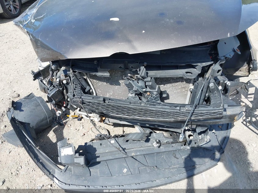 2013 Volkswagen Passat cc VIN WVWBP7ANXDE519766 IAAI salvage auction — FRONT END, Salvage Title, sold $250 on 2026-08-19 (photo 6)