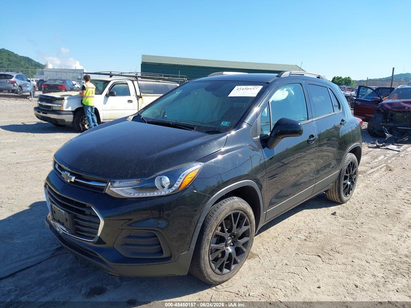 2022 Chevrolet Trax VIN KL7CJPSM8NB562501 IAAI salvage auction — RIGHT FRONT, Salvage Title, sold $4,750 on 2026-07-21 (photo 2)
