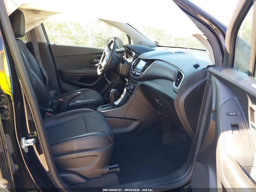 2022 Chevrolet Trax VIN KL7CJPSM8NB562501 IAAI salvage auction — RIGHT FRONT, Salvage Title, sold $4,750 on 2026-07-21 (photo 5)