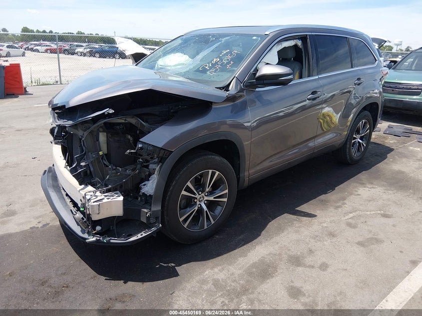 2016 Toyota Highlander VIN 5TDKKRFH3GS140085 IAAI salvage auction — RIGHT FRONT, Salvage Title, sold $3,750 on 2026-07-22 (photo 2)