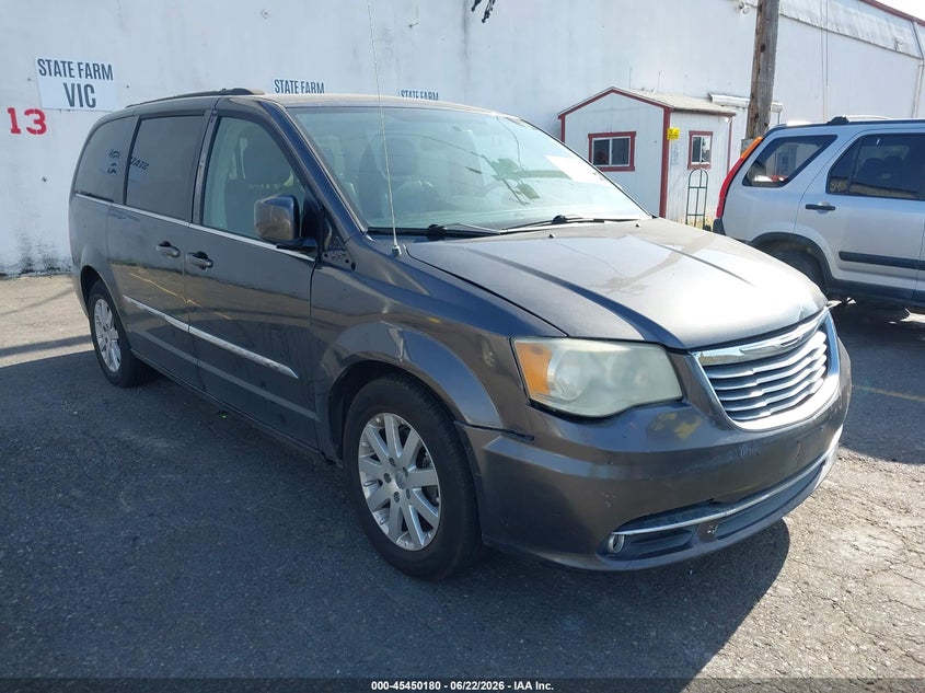 2016 Chrysler Town & country VIN 2C4RC1BG6GR299380 IAAI salvage auction — NORMAL WEAR, Clear-Dealer Only (Oregon), sold $350 on 2026-07-09 (photo 1)