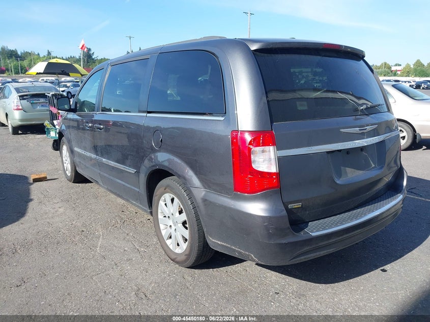 2016 Chrysler Town & country VIN 2C4RC1BG6GR299380 IAAI salvage auction — NORMAL WEAR, Clear-Dealer Only (Oregon), sold $350 on 2026-07-09 (photo 3)