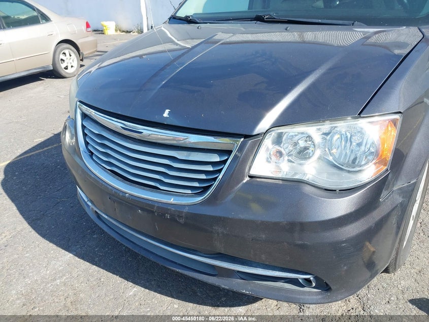 2016 Chrysler Town & country VIN 2C4RC1BG6GR299380 IAAI salvage auction — NORMAL WEAR, Clear-Dealer Only (Oregon), sold $350 on 2026-07-09 (photo 6)
