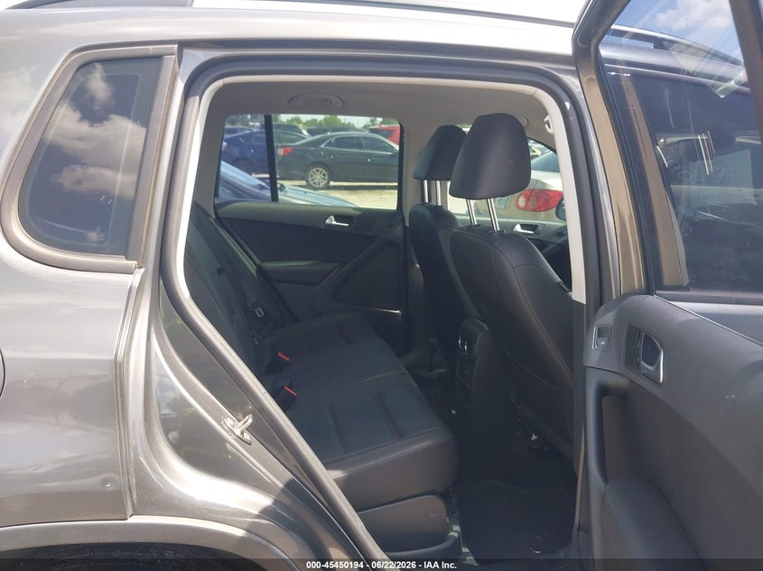 2016 Volkswagen Tiguan VIN WVGAV7AX5GW516609 IAAI salvage auction — NORMAL WEAR, Original (Texas), sold $925 on 2026-07-08 (photo 8)