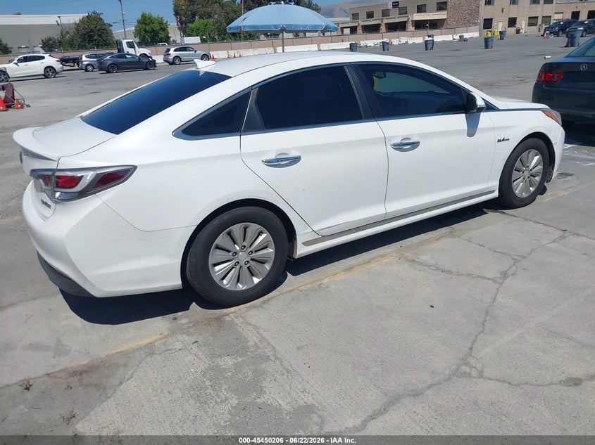 2016 Hyundai Sonata VIN KMHE24L14GA011451 IAAI salvage auction — NORMAL WEAR, Clear - Dealer Only (California), sold $1,125 on 2026-07-20 (photo 4)