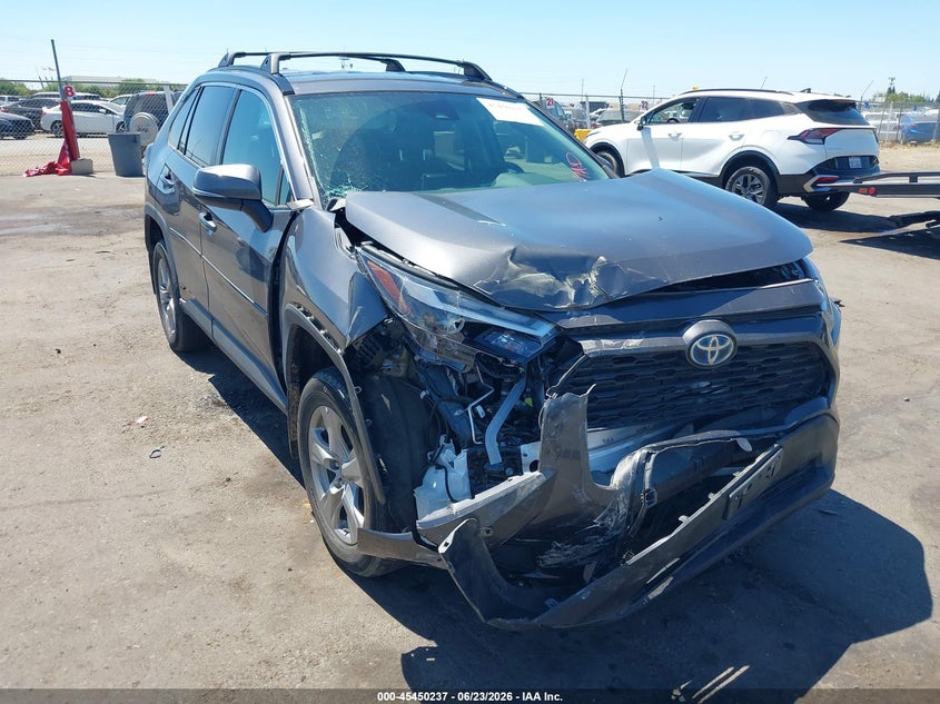 2024 Toyota Rav 4 VIN 2T3MWRFV2RW206890 IAAI salvage auction — RIGHT FRONT, Salvage Title, sold $7,600 on 2026-07-22 (photo 1)