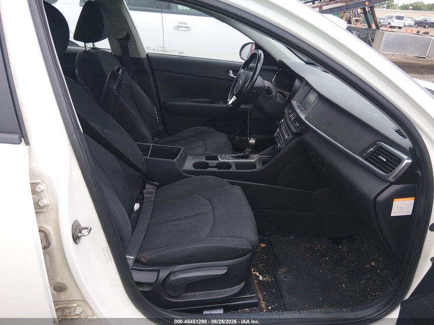 2017 Kia Optima VIN KNAGT4LE2H5019021 IAAI salvage auction — NORMAL WEAR, Original (Ohio), sold $1,000 on 2026-07-15 (photo 5)