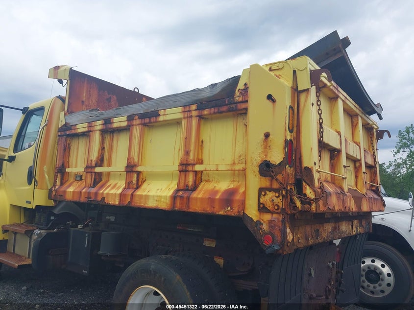 2011 Freightliner M2 106 VIN 1FVDC3BS5BHAY4045 IAAI salvage auction — NORMAL WEAR, Sf97 (New Jersey), sold $25 on 2026-07-21 (photo 6)