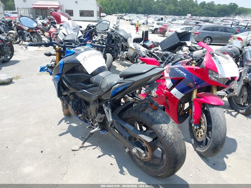 2018 Suzuki Gsx-s VIN JS1C533B1J2101237 IAAI salvage auction — FRONT END, Salvage (Georgia), sold $1,100 on 2026-07-29 (photo 3)