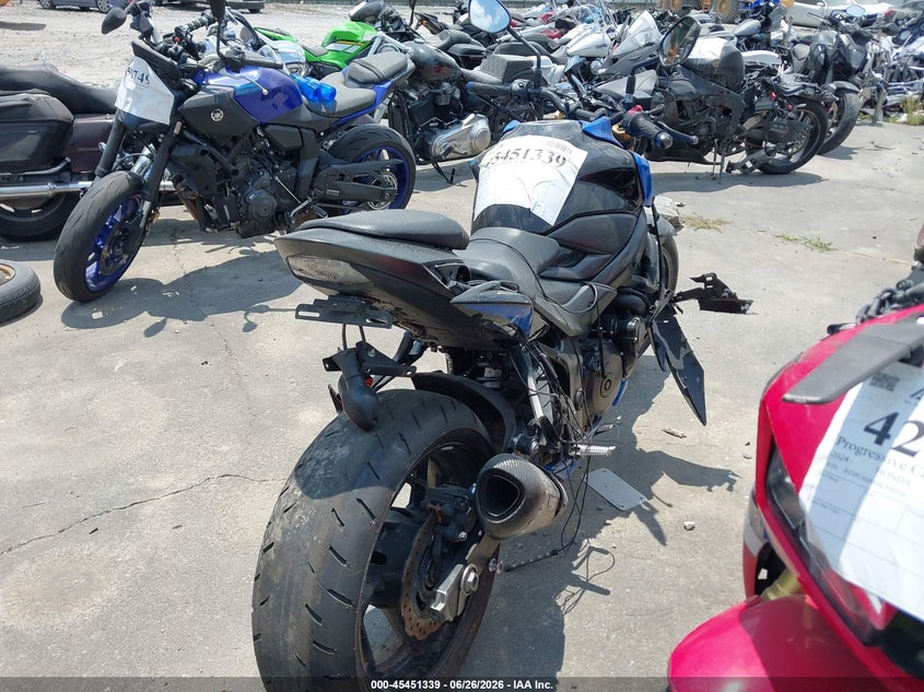 2018 Suzuki Gsx-s VIN JS1C533B1J2101237 IAAI salvage auction — FRONT END, Salvage (Georgia), sold $1,100 on 2026-07-29 (photo 4)