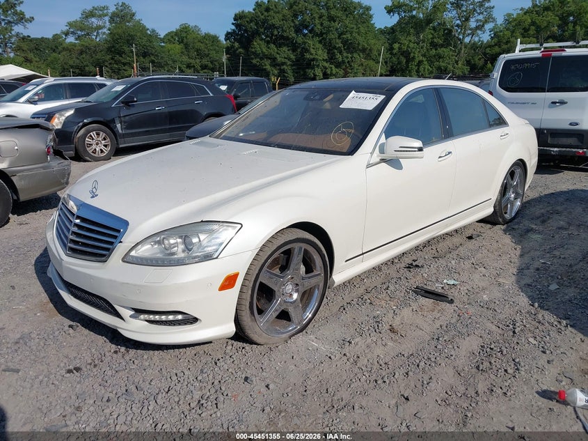 2010 Mercedes-benz S class VIN WDDNG7BB0AA325158 IAAI salvage auction — WATER/FLOOD, Salvage (South Carolina), sold $1,900 on 2026-07-21 (photo 2)
