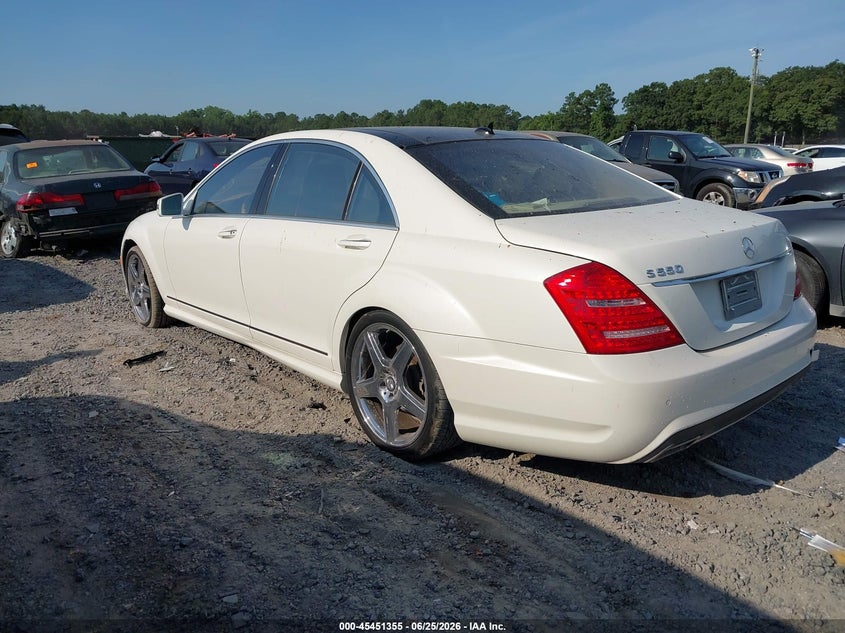 2010 Mercedes-benz S class VIN WDDNG7BB0AA325158 IAAI salvage auction — WATER/FLOOD, Salvage (South Carolina), sold $1,900 on 2026-07-21 (photo 3)