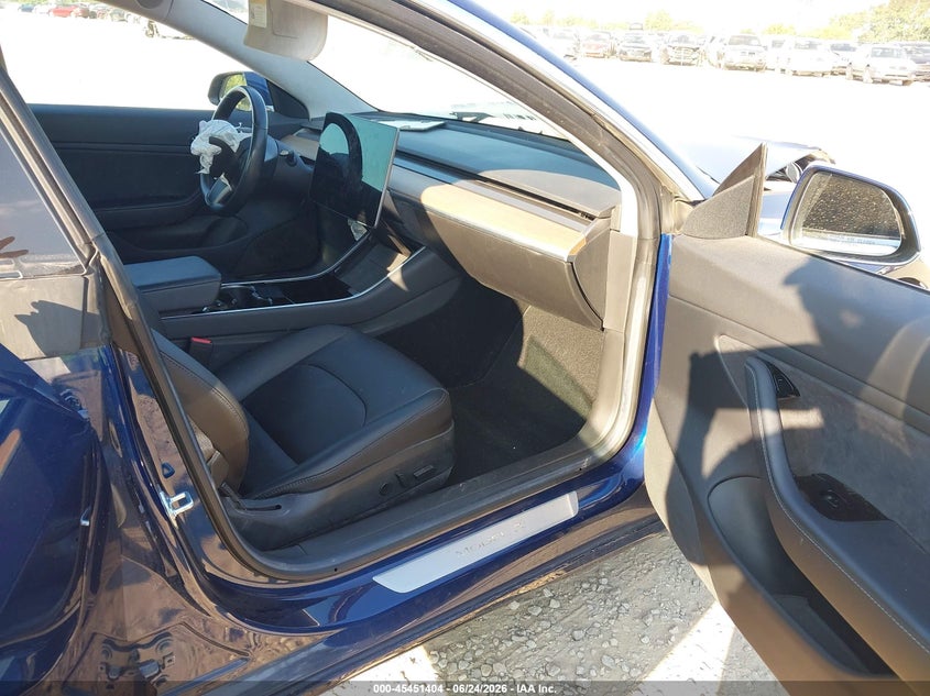 2017 Tesla Model 3 VIN 5YJ3E1EA1HF001029 IAAI salvage auction — FRONT END, Salvage Title, sold $3,500 on 2026-07-30 (photo 5)