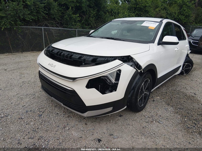 2024 Kia Niro VIN KNDCP3LE1R5119323 IAAI salvage auction — FRONT END, Salvage Title, sold $8,575 on 2026-08-18 (photo 2)