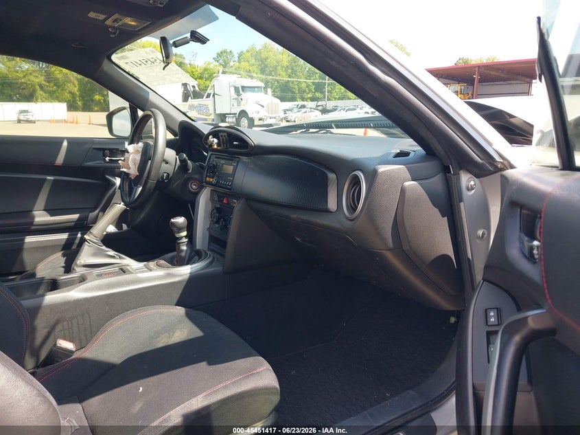 2013 Scion Fr-s VIN JF1ZNAA19D1719338 IAAI salvage auction — FRONT END, Salvage Title, sold $900 on 2026-07-18 (photo 5)