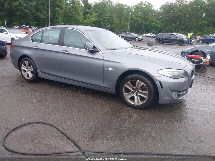 2013 BMW 5er VIN WBAXH5C50DD110215 IAAI salvage auction — LEFT SIDE, Salvage - Greater Than 75% (Maryland), sold $850 on 2026-07-29 (photo 1)