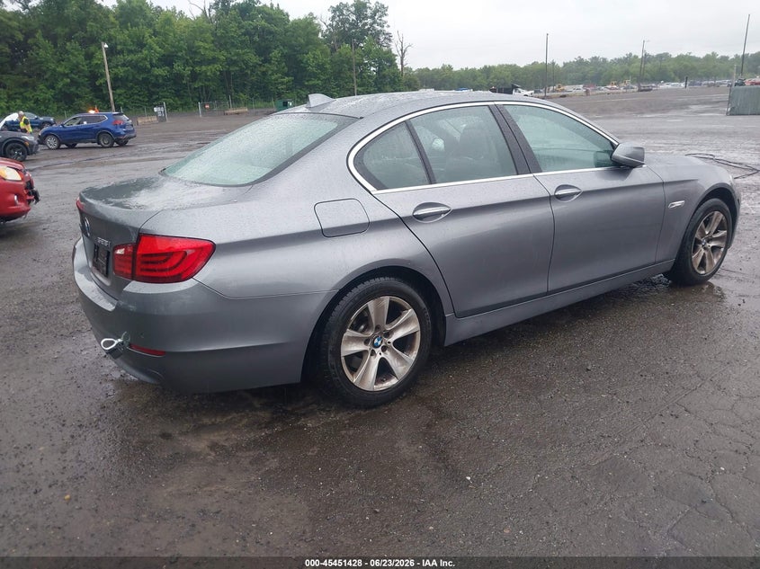 2013 BMW 5er VIN WBAXH5C50DD110215 IAAI salvage auction — LEFT SIDE, Salvage - Greater Than 75% (Maryland), sold $850 on 2026-07-29 (photo 4)