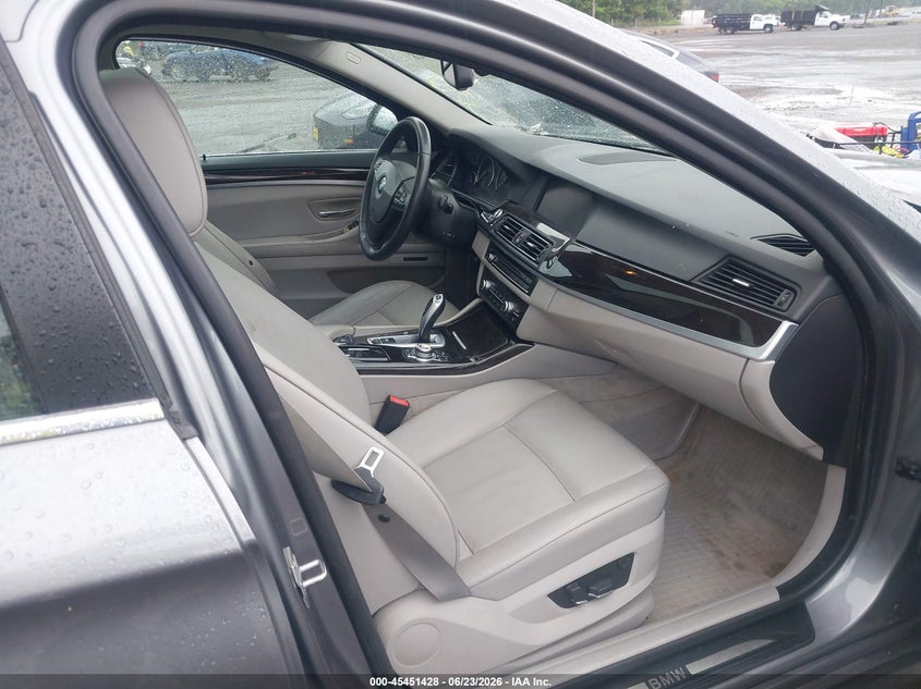 2013 BMW 5er VIN WBAXH5C50DD110215 IAAI salvage auction — LEFT SIDE, Salvage - Greater Than 75% (Maryland), sold $850 on 2026-07-29 (photo 5)