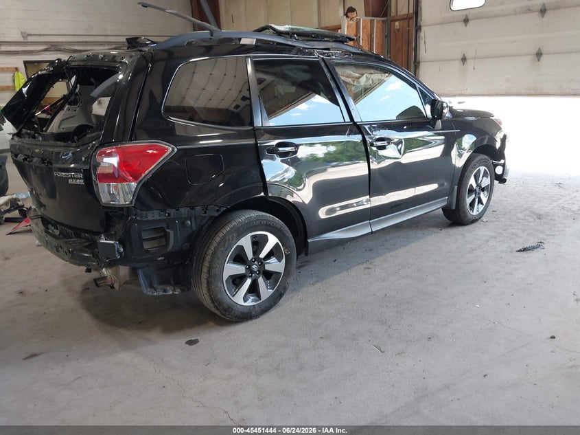 2017 Subaru Forester VIN JF2SJAGC6HH800683 IAAI salvage auction — ROLLOVER, Salvage Title, sold $475 on 2026-07-15 (photo 4)
