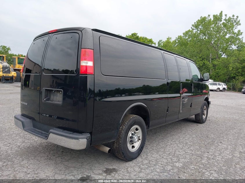 2018 Chevrolet Express 3500 VIN 1GAZGPFG7J1243129 IAAI salvage auction — NORMAL WEAR, Sf97 (New York), sold $13,300 on 2026-07-23 (photo 4)