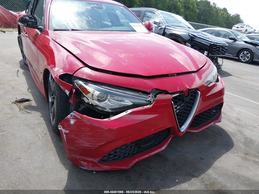 2018 Alfa romeo Giulia VIN ZARFAEBNXJ7565531 IAAI salvage auction — FRONT END, Salvage (North Carolina), sold $1,250 on 2026-07-29 (photo 6)