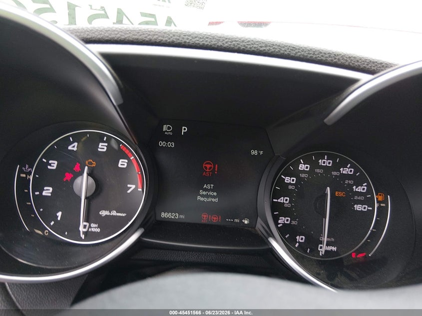 2018 Alfa romeo Giulia VIN ZARFAEBNXJ7565531 IAAI salvage auction — FRONT END, Salvage (North Carolina), sold $1,250 on 2026-07-29 (photo 7)