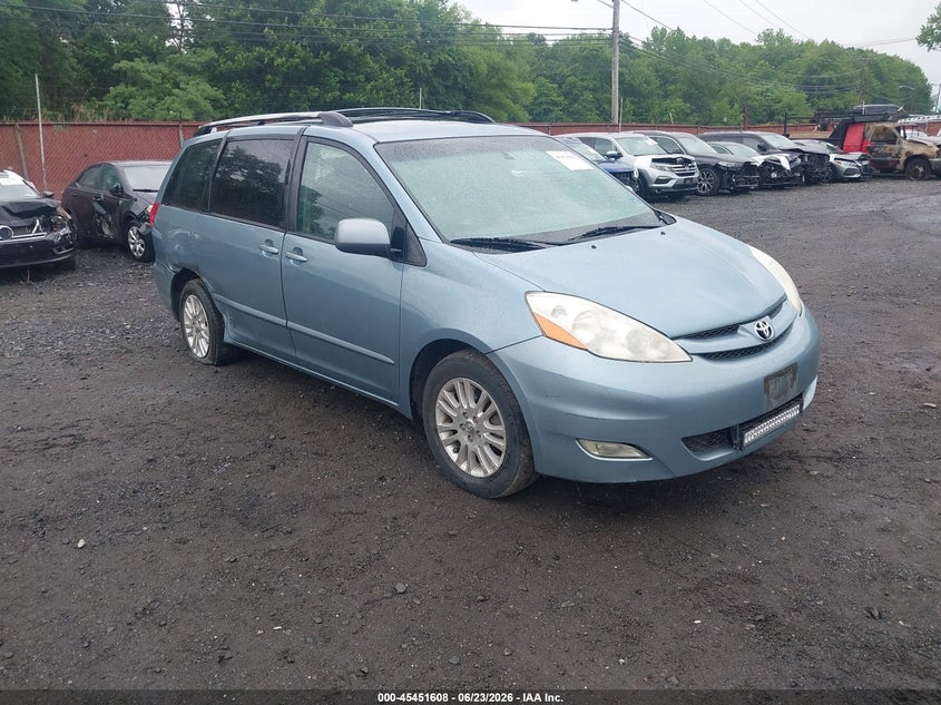 2008 Toyota Sienna VIN 5TDZK22C08S205220 IAAI salvage auction — RIGHT SIDE, Salvage (New Jersey), sold $1,300 on 2026-07-29 (photo 1)