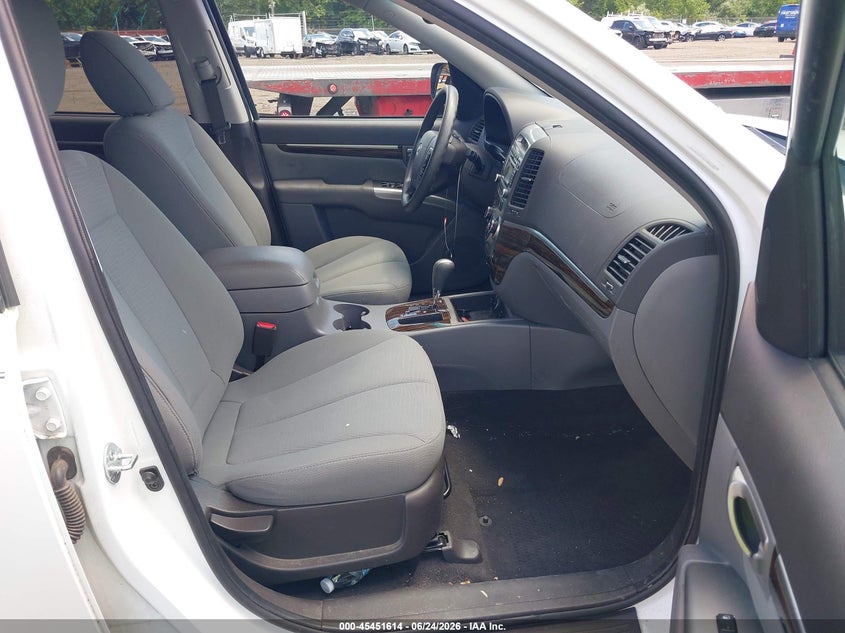 2012 Hyundai Santa fe VIN 5XYZGDAG4CG130707 IAAI salvage auction — FRONT END, Salvage (Idaho), sold $2,025 on 2026-07-15 (photo 5)