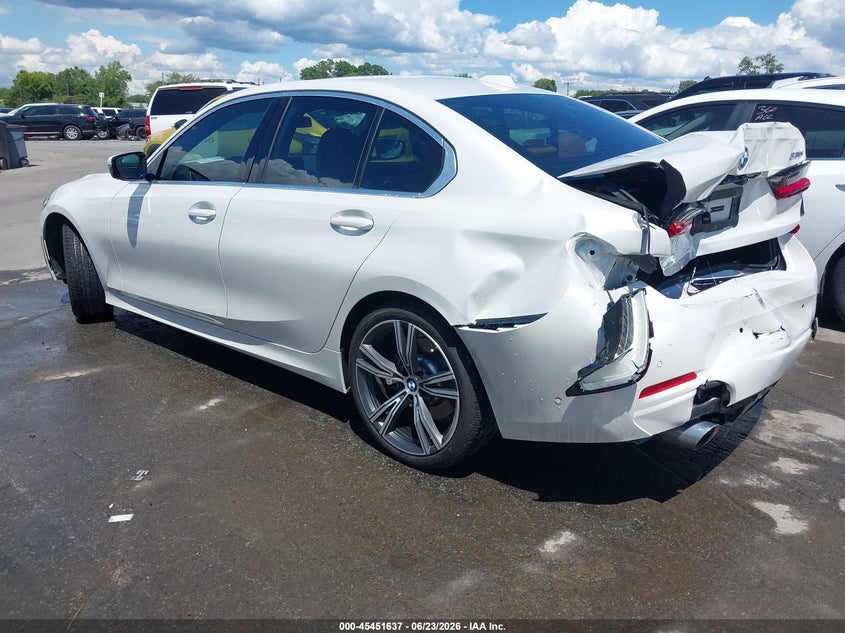 2024 BMW 3er VIN 3MW69FF03R8E06364 IAAI salvage auction — REAR END, Salvage Title, sold $16,000 on 2026-07-31 (photo 3)