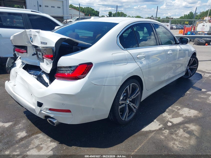 2024 BMW 3er VIN 3MW69FF03R8E06364 IAAI salvage auction — REAR END, Salvage Title, sold $16,000 on 2026-07-31 (photo 4)