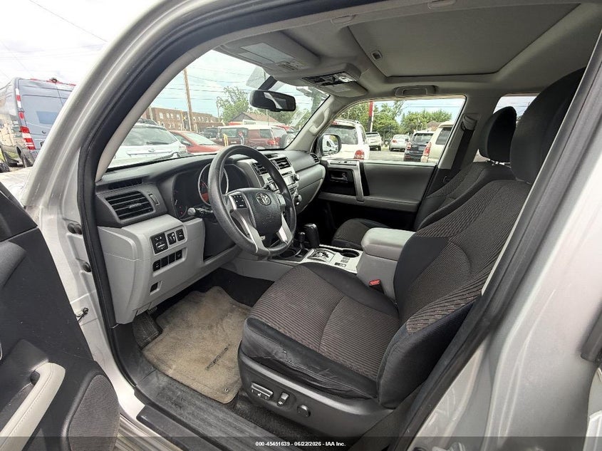 2011 Toyota 4runner VIN JTEBU5JR0B5067089 IAAI salvage auction — NORMAL WEAR, Clear (Pennsylvania), sold $8,475 on 2026-07-18 (photo 5)