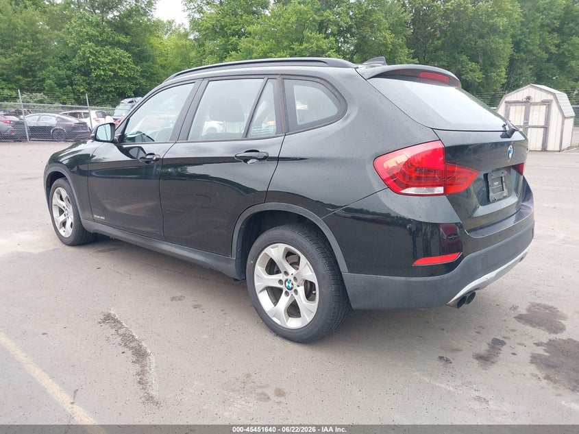 2015 BMW X1 VIN WBAVM1C54FVW58016 IAAI salvage auction — NORMAL WEAR, Clear (California), sold $425 on 2026-07-30 (photo 3)