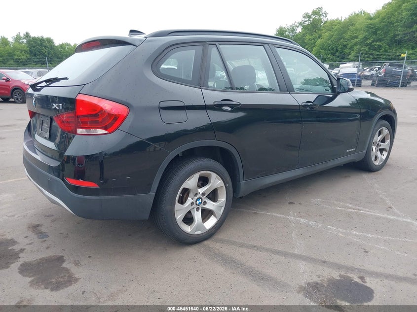 2015 BMW X1 VIN WBAVM1C54FVW58016 IAAI salvage auction — NORMAL WEAR, Clear (California), sold $425 on 2026-07-30 (photo 4)