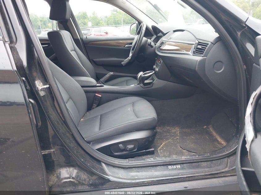 2015 BMW X1 VIN WBAVM1C54FVW58016 IAAI salvage auction — NORMAL WEAR, Clear (California), sold $425 on 2026-07-30 (photo 5)