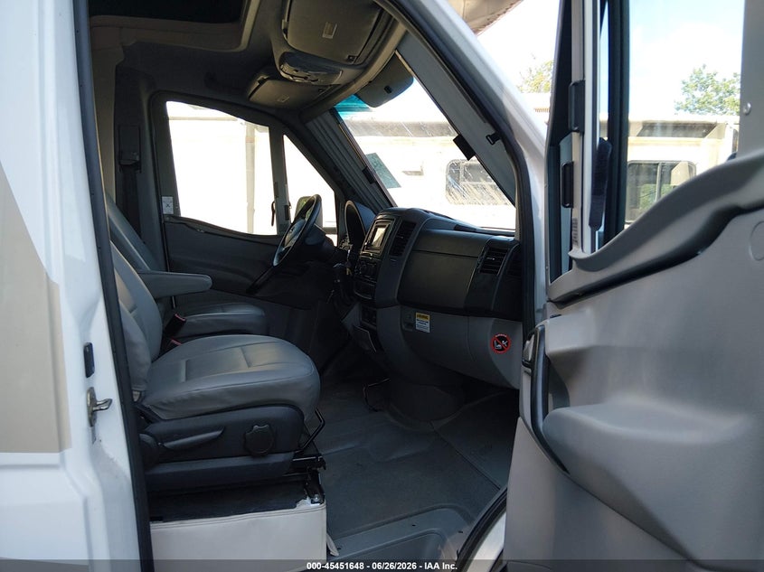 2015 Mercedes-benz Sprinter VIN WDAPF4CC7F9610513 IAAI salvage auction — HAIL, Salvage (Ohio), sold $29,550 on 2026-07-21 (photo 7)