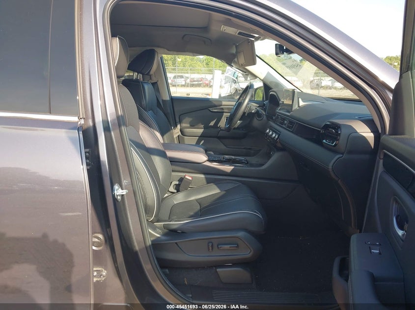 2025 Honda Pilot VIN 5FNYG1H85SB035328 IAAI salvage auction — SIDE, Salvage Title, sold $16,100 on 2026-07-29 (photo 5)