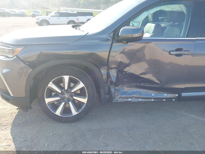2025 Honda Pilot VIN 5FNYG1H85SB035328 IAAI salvage auction — SIDE, Salvage Title, sold $16,100 on 2026-07-29 (photo 6)