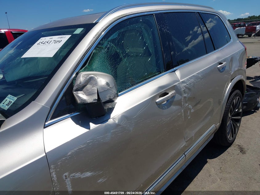 2025 Volvo Xc90 VIN YV4062JG7S1352279 IAAI salvage auction — RIGHT FRONT, Salvage (New Jersey), sold $15,300 on 2026-08-13 (photo 6)