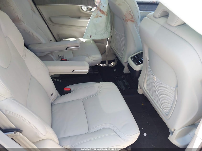 2025 Volvo Xc90 VIN YV4062JG7S1352279 IAAI salvage auction — RIGHT FRONT, Salvage (New Jersey), sold $15,300 on 2026-08-13 (photo 8)