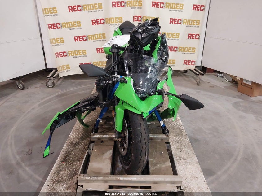 2026 Kawasaki Zx VIN JKBZXJJ11TA038549 IAAI salvage auction — FRONT END, Rebuildable (Florida), sold $3,175 on 2026-07-28 (photo 5)
